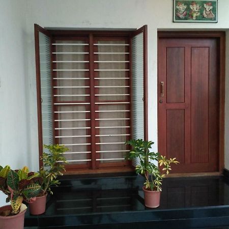 Appartement Yaa Residency Near Vit à Vellore Extérieur photo